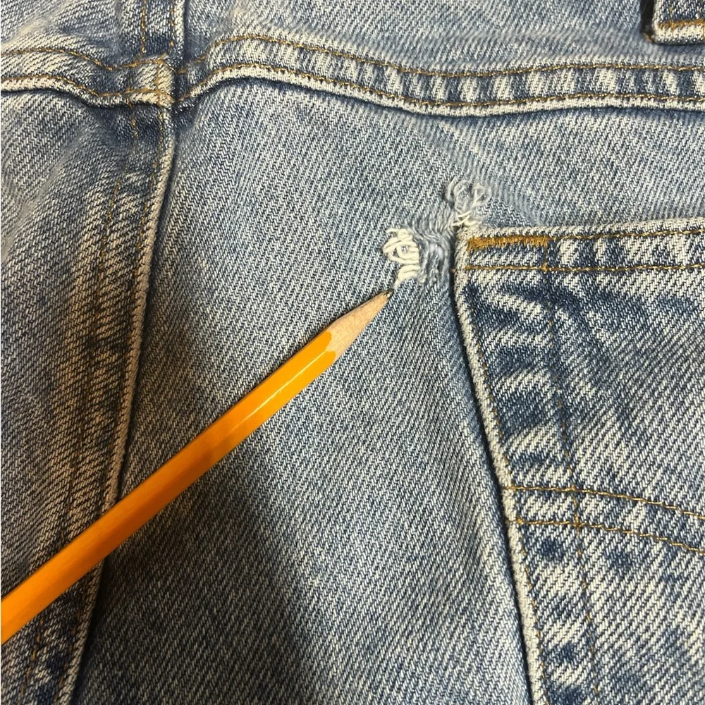 Carhartt Men’s Size 36x32 Traditional fit men’s work Jean - Picture 3 of 6